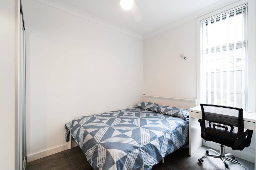 1 Norman-Room K-040