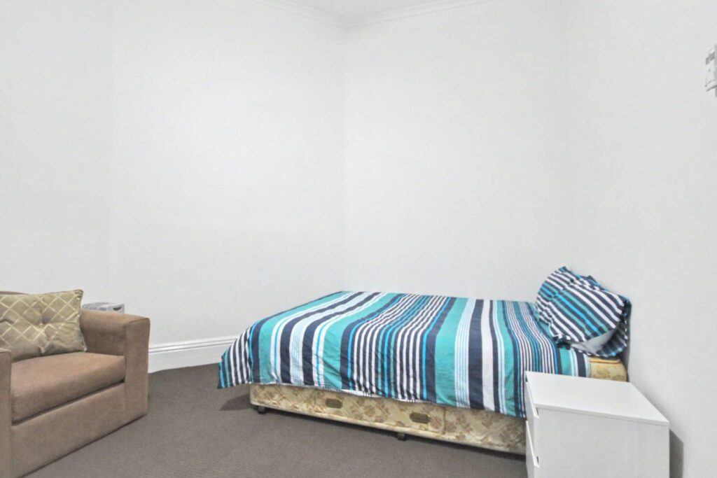 102-Philip-Street-Room B-015