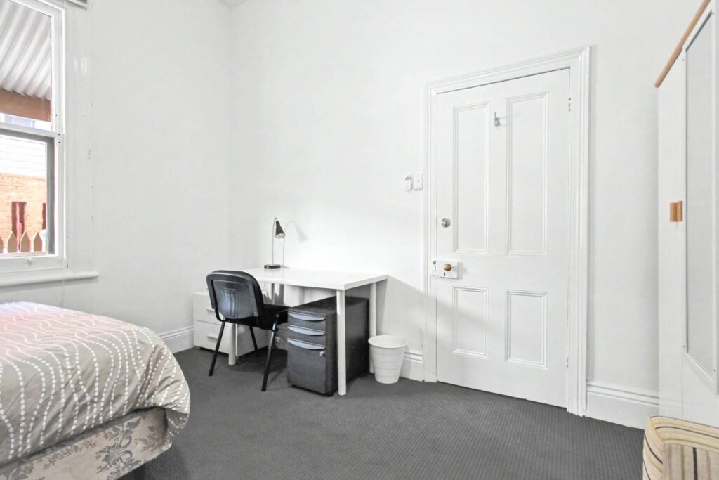 102-Philip-Street-Room C-019