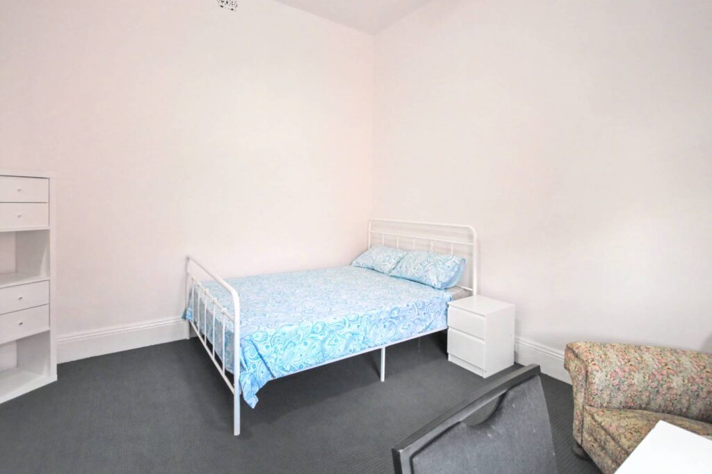 102-Philip-Street-Room D-022