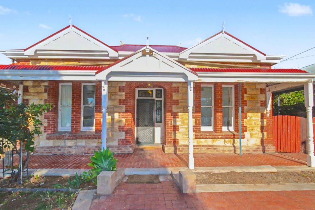 13-Rankine-Rd-Mile-End-Main House-001