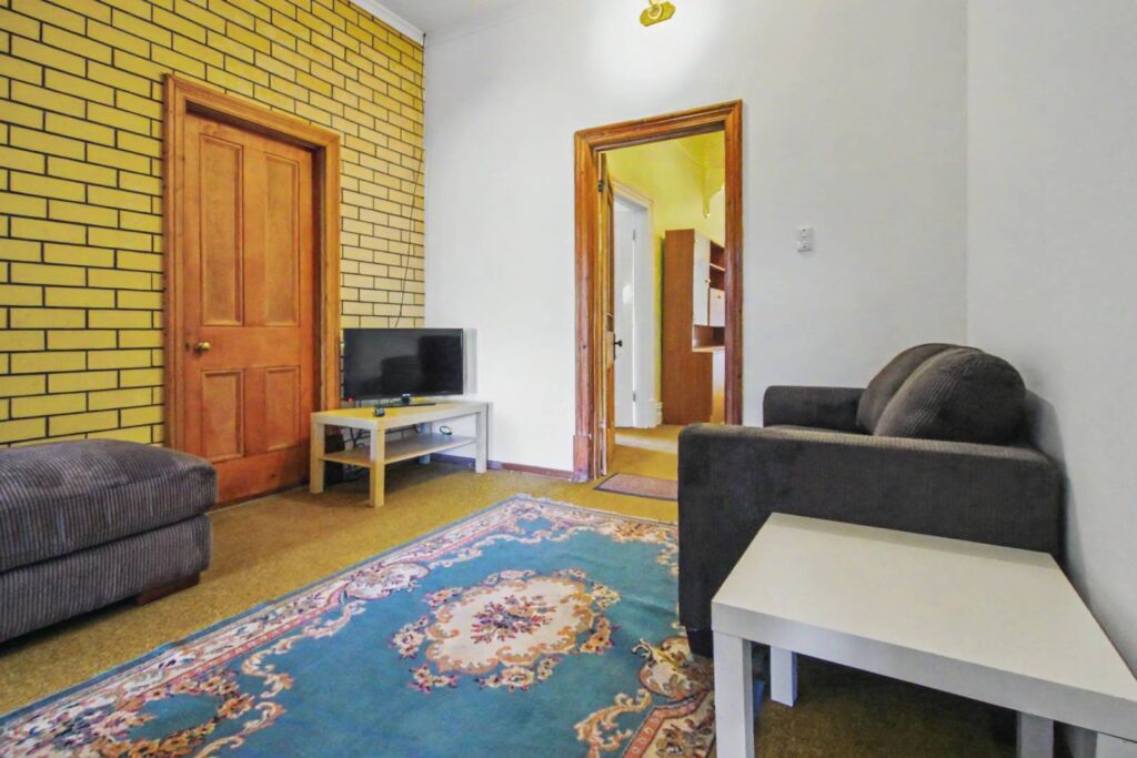 13-Rankine-Rd-Mile-End-Main House-002