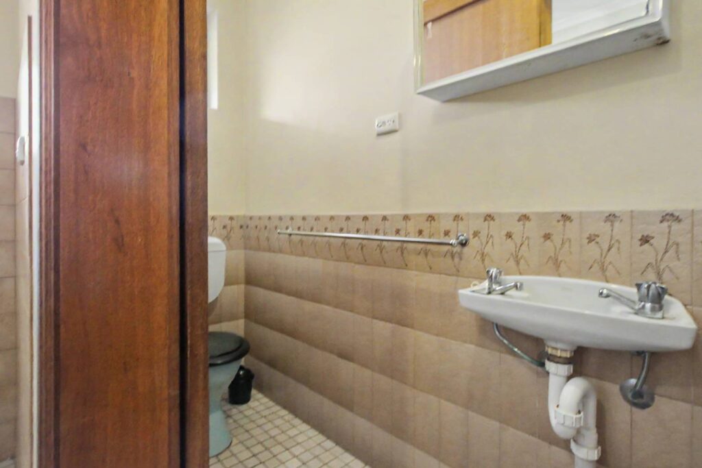 13-Rankine-Rd-Mile-End-Main House-005