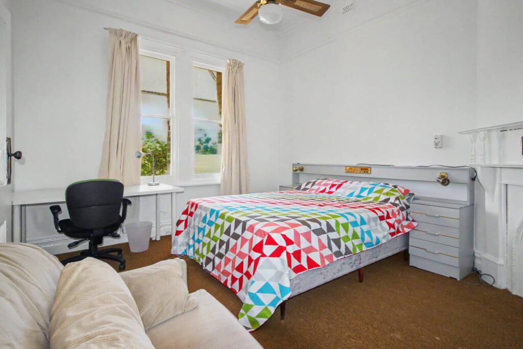13-Rankine-Rd-Mile-End-Room A-011