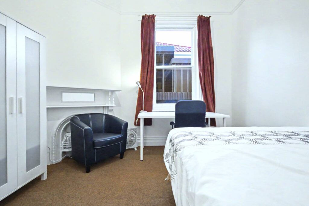 13-Rankine-Rd-Mile-End-Room B-018