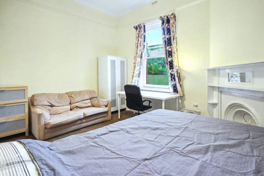 13-Rankine-Rd-Mile-End-Room D-026