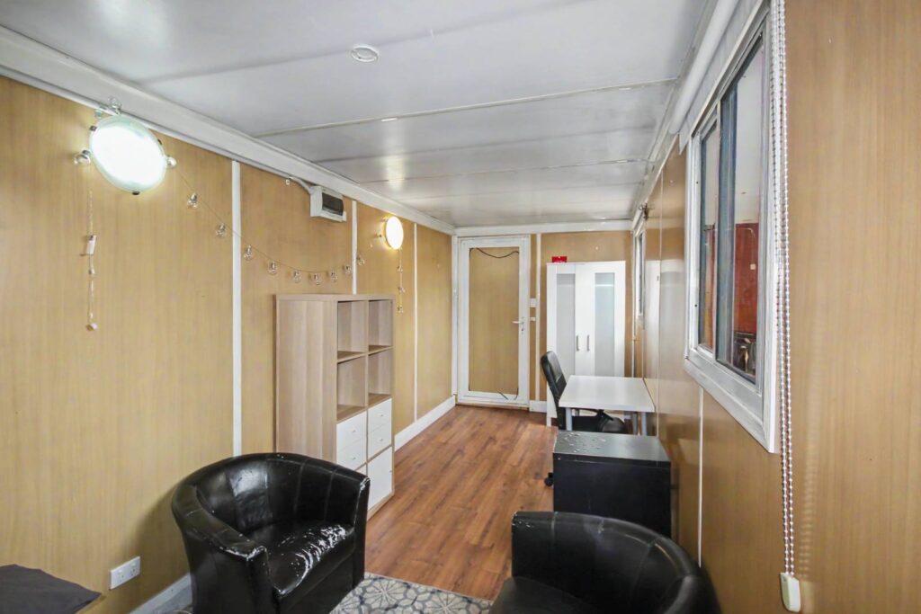 13-Rankine-Rd-Mile-End-Room F-033