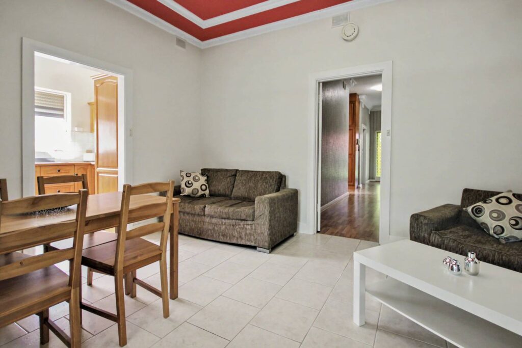 15-Boronia-Str-Klemzig-Main House-003