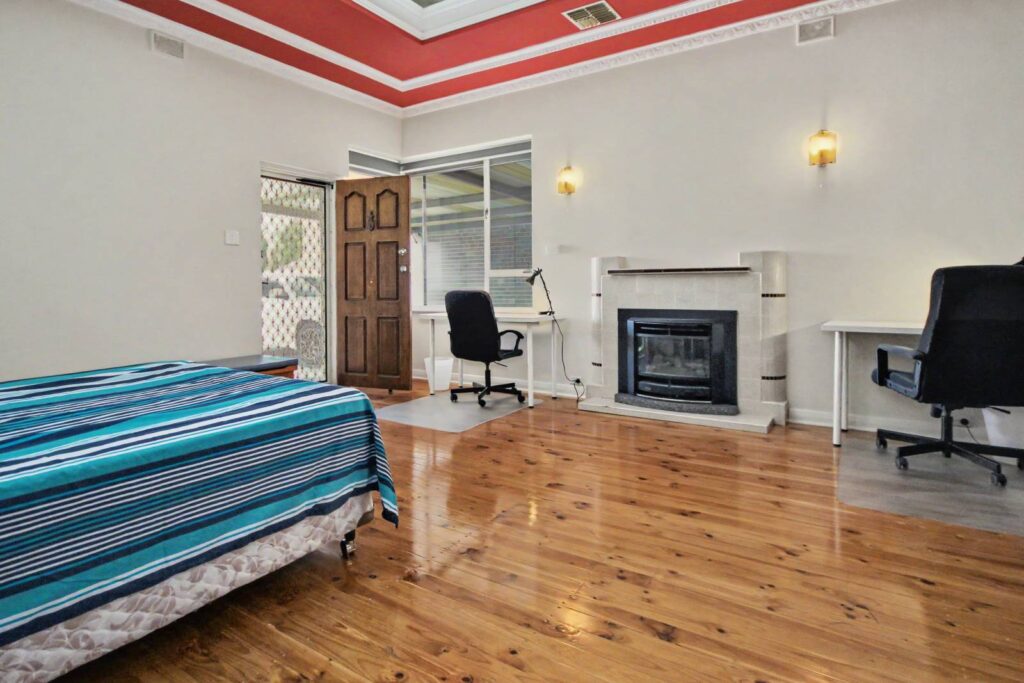 15-Boronia-Str-Klemzig-Room B-017