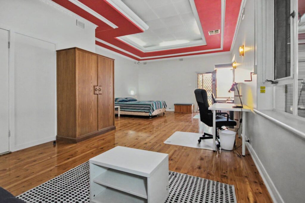 15-Boronia-Str-Klemzig-Room B-018