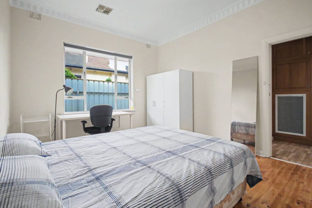 15-Boronia-Str-Klemzig-Room D-025