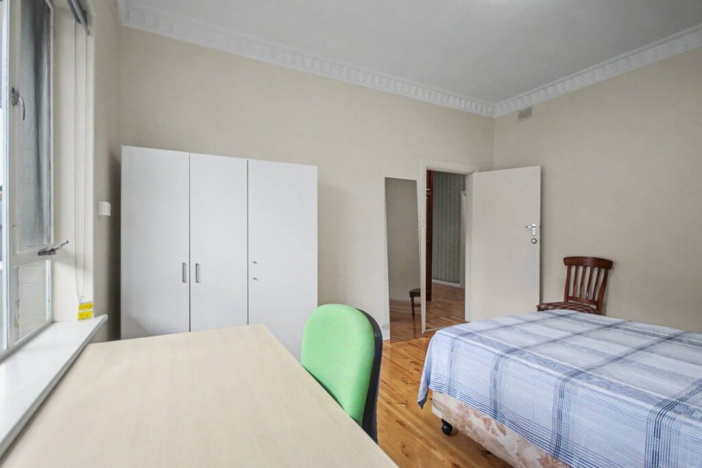 15-Boronia-Str-Klemzig-Room D-027