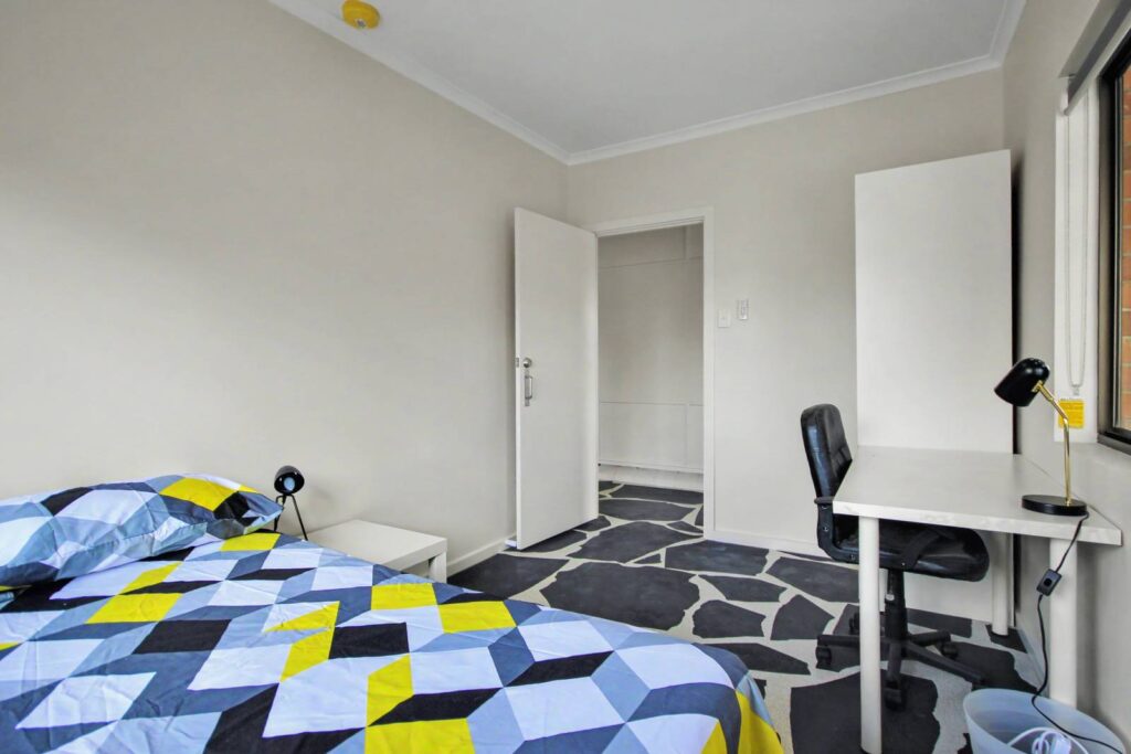 15-Boronia-Str-Klemzig-Room F-033