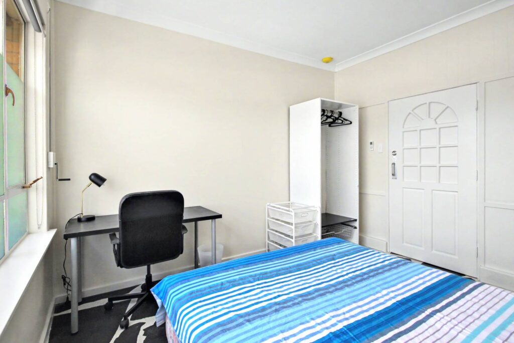 15-Boronia-Str-Klemzig-Room H-042