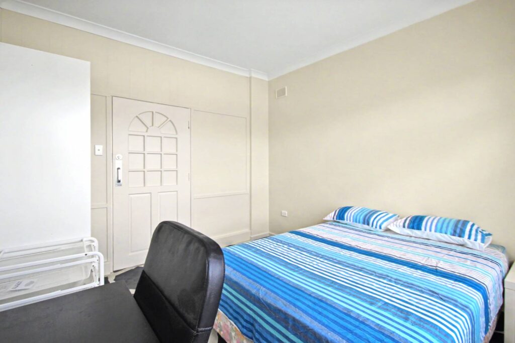 15-Boronia-Str-Klemzig-Room H-043