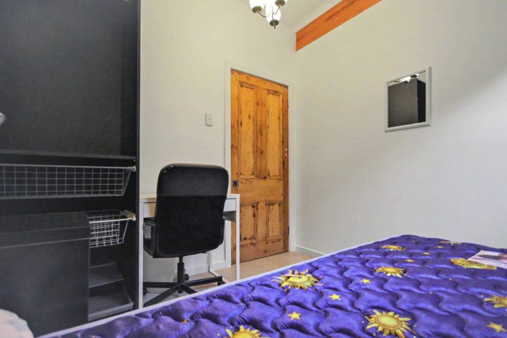19-Henley-Street-Mile-End-Room G-033