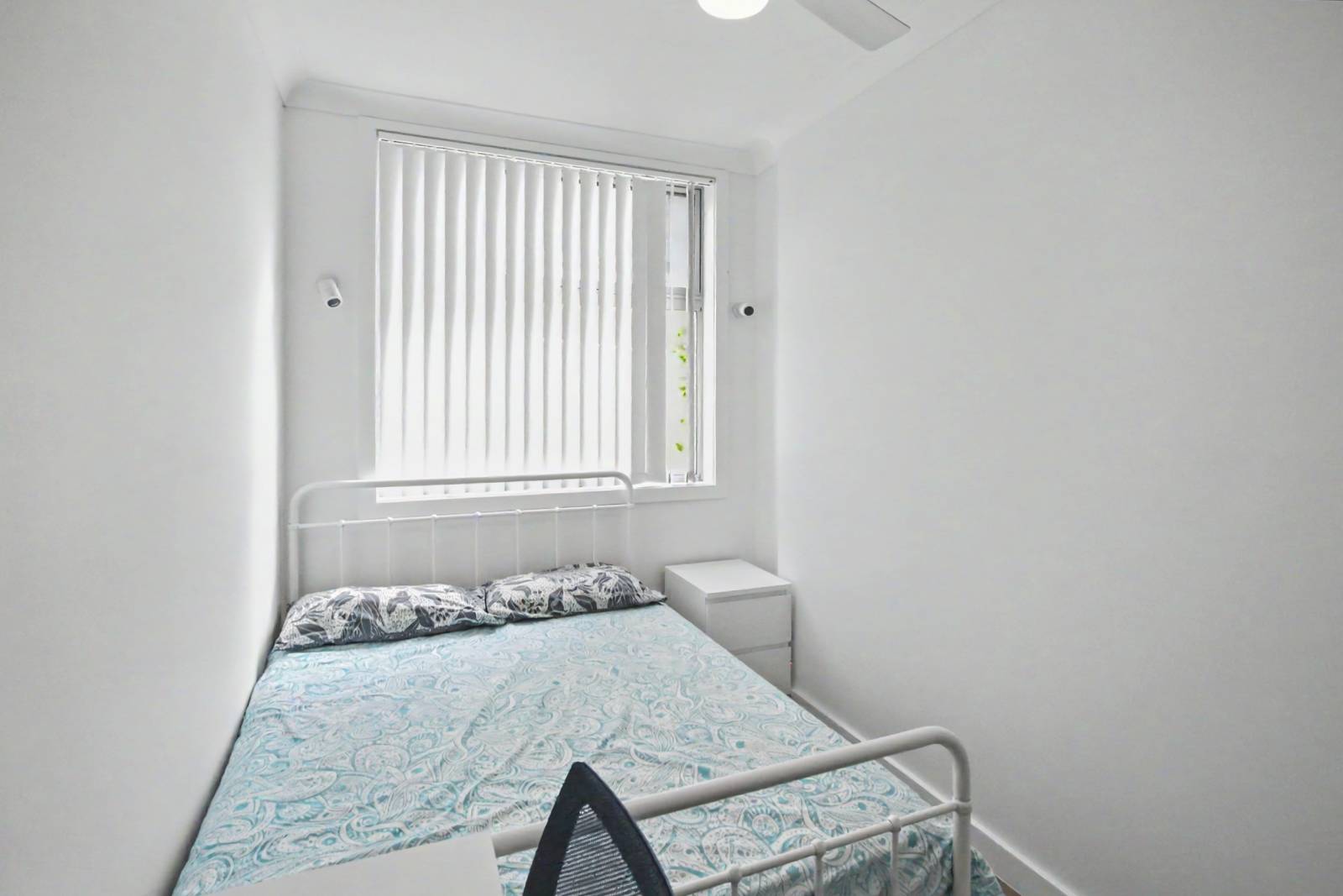 2 Norman-Room J-040