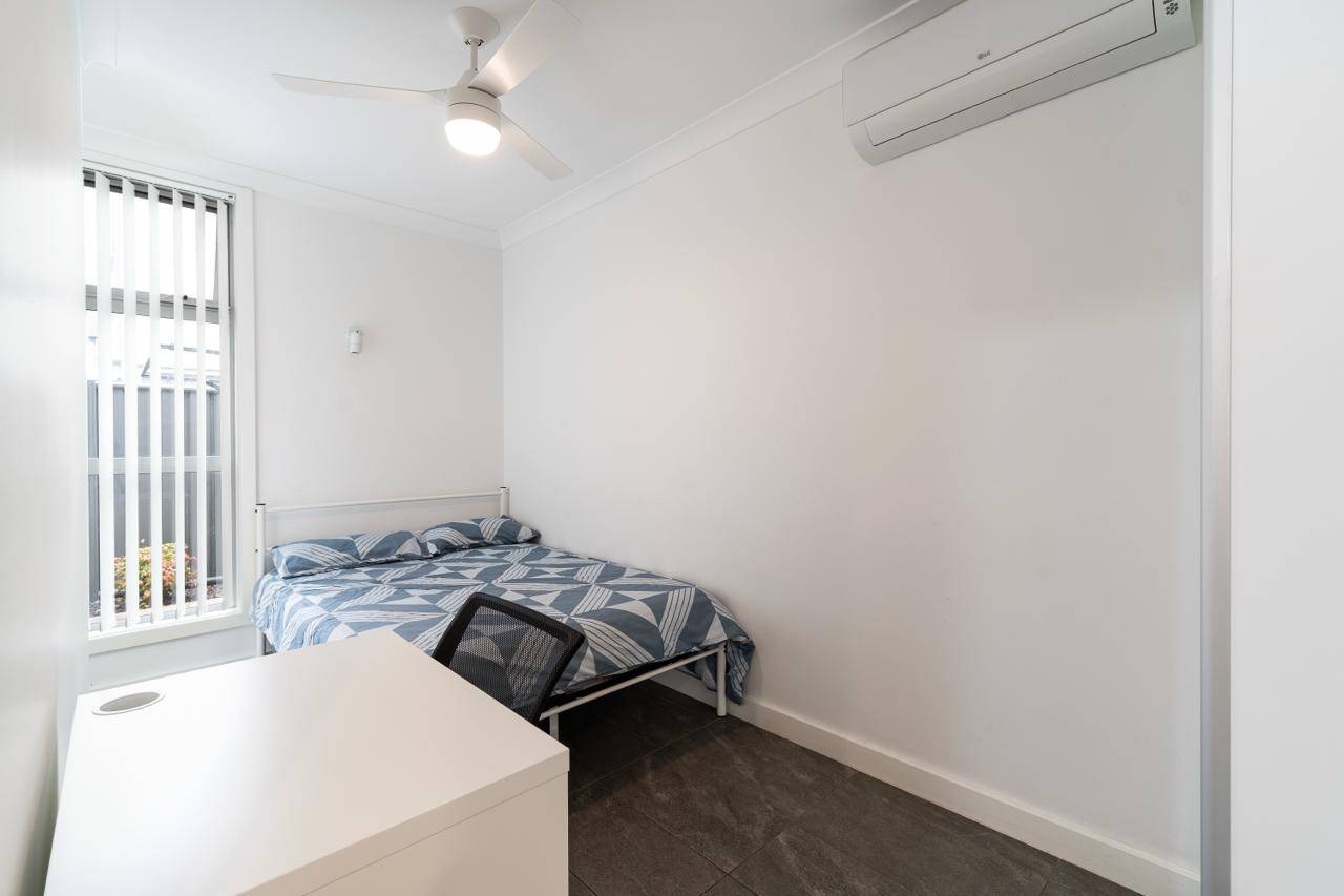 2 Norman-Room K-042