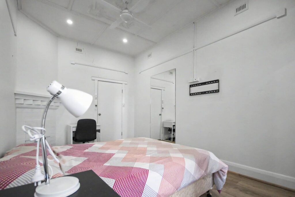 21-Adelphi-Glenelg-Room B-016