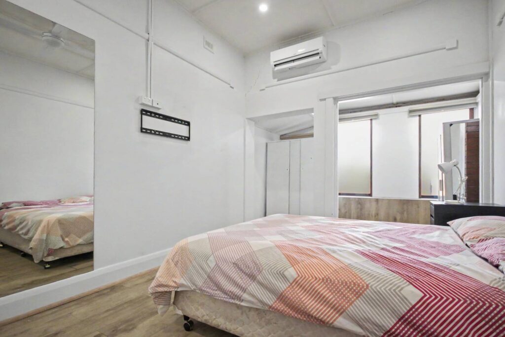 21-Adelphi-Glenelg-Room B-017