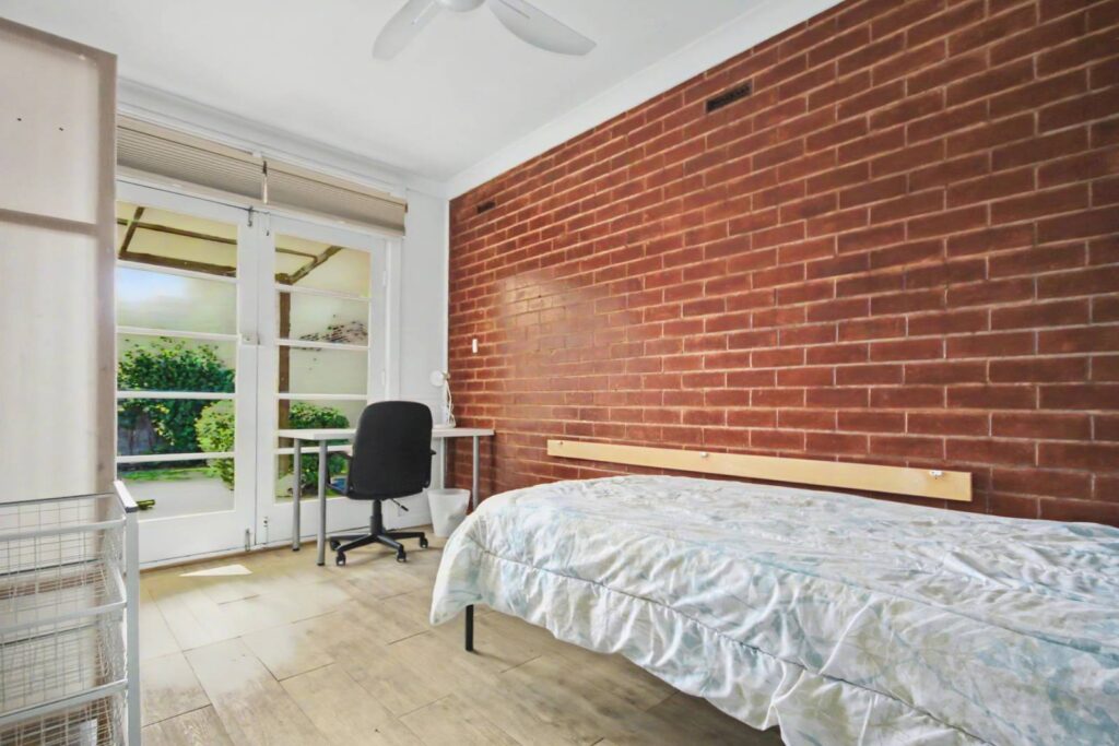 21-Adelphi-Glenelg-Room C-019