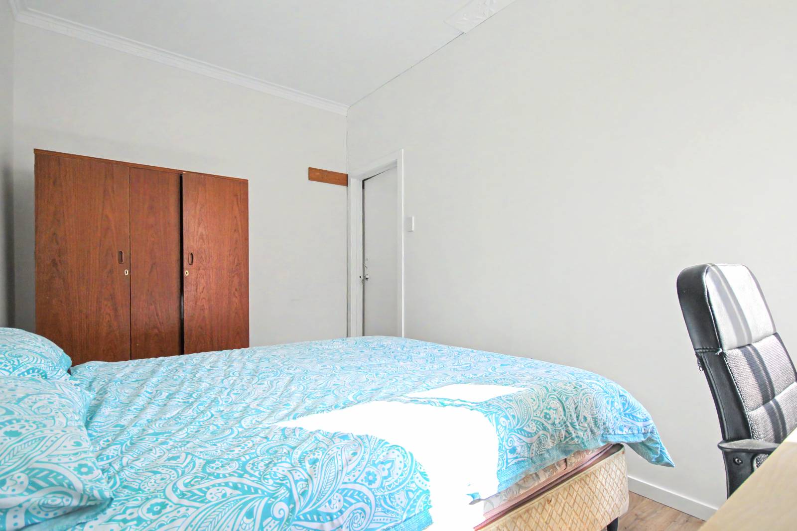 3-Corwra-Mile-End-Room D-022