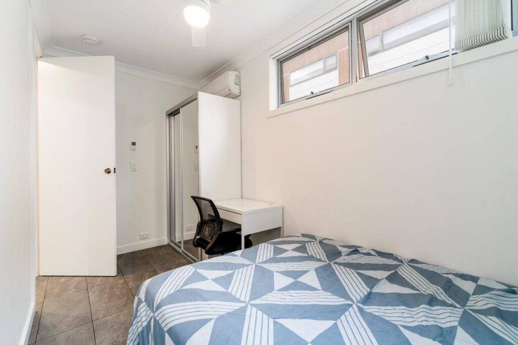 3-Norman-Room K-042