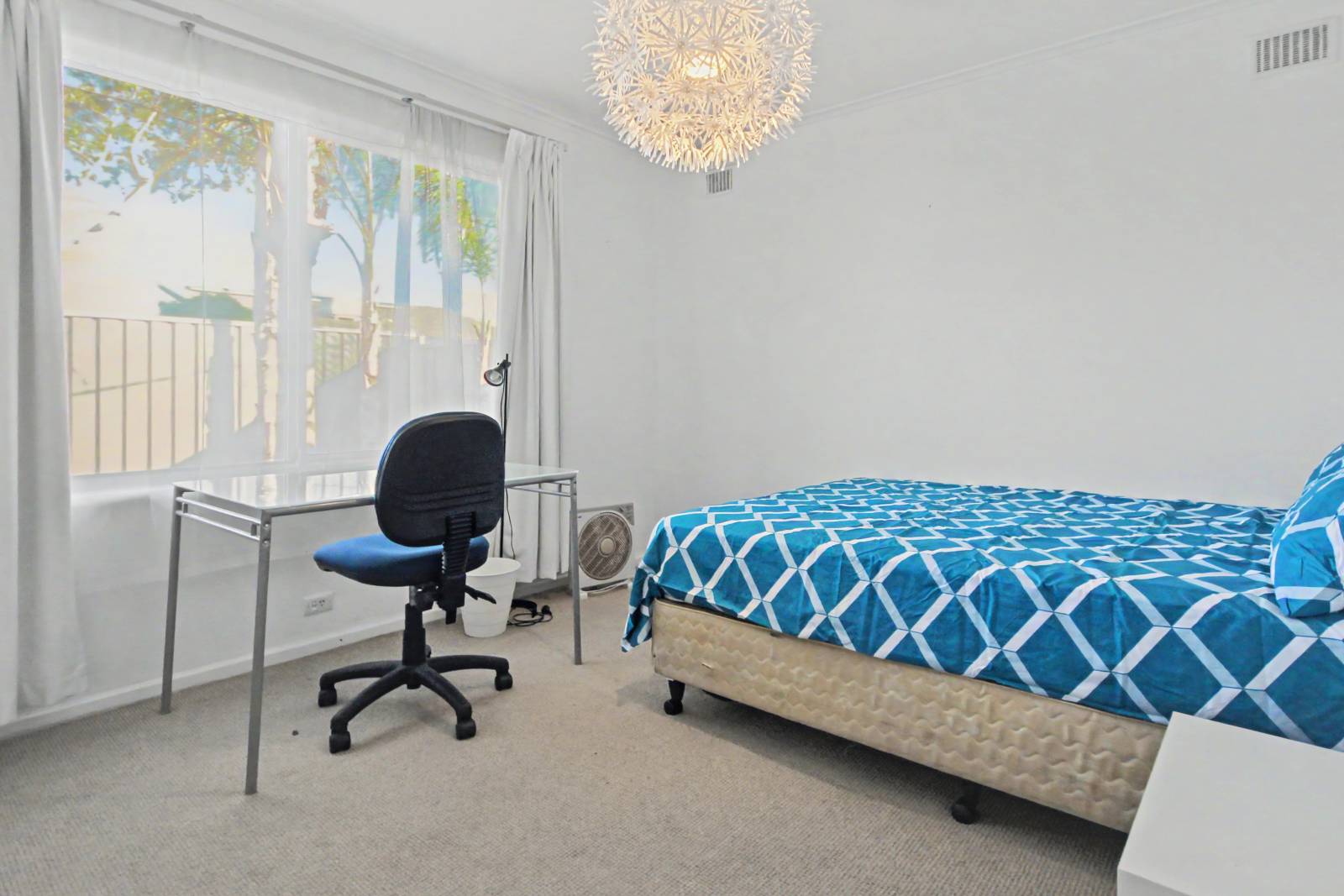 37-Milne-at-Vale-Park-Room B-016