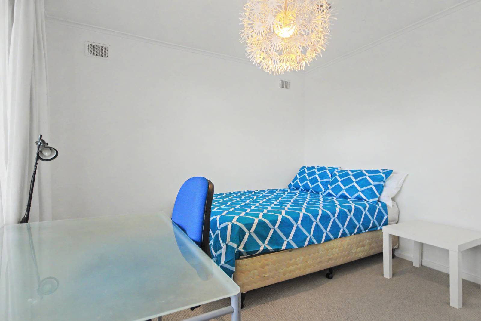 37-Milne-at-Vale-Park-Room B-017