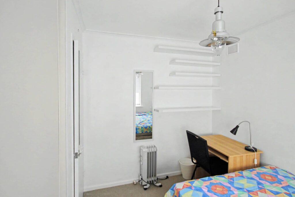 37-Milne-at-Vale-Park-Room C-021