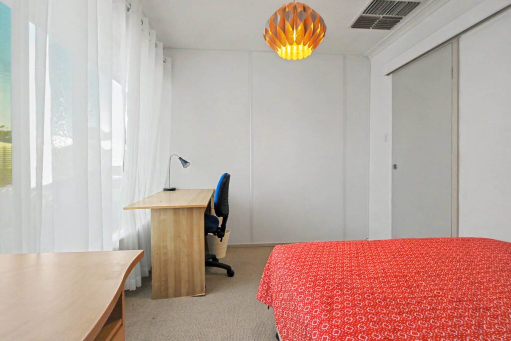 37-Milne-at-Vale-Park-Room D-026