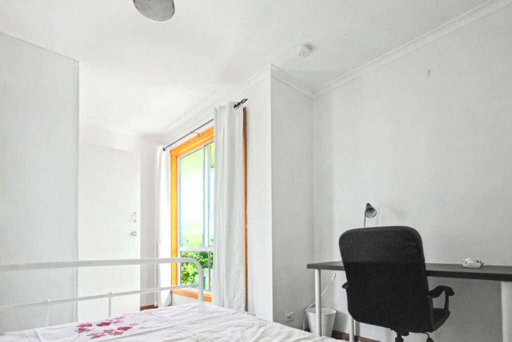 37-Milne-at-Vale-Park-Room H-042