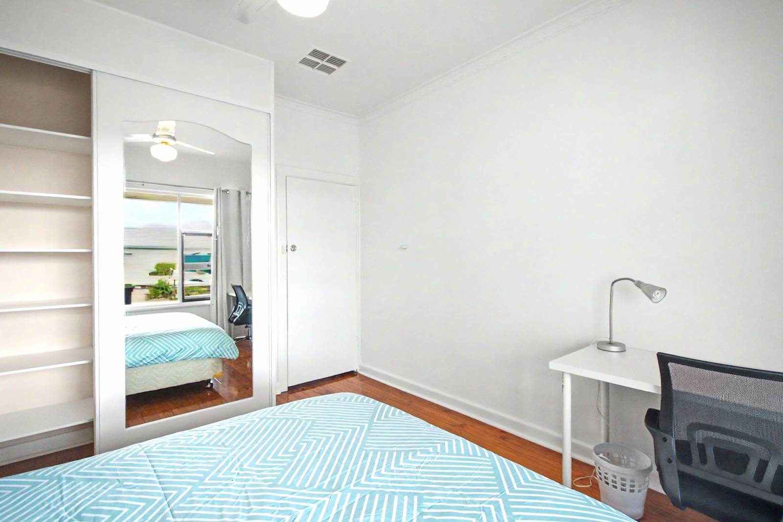 4-Fox-Avenue-Room B-015