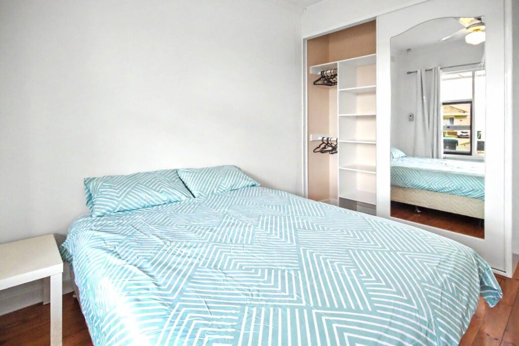 4-Fox-Avenue-Room B-016