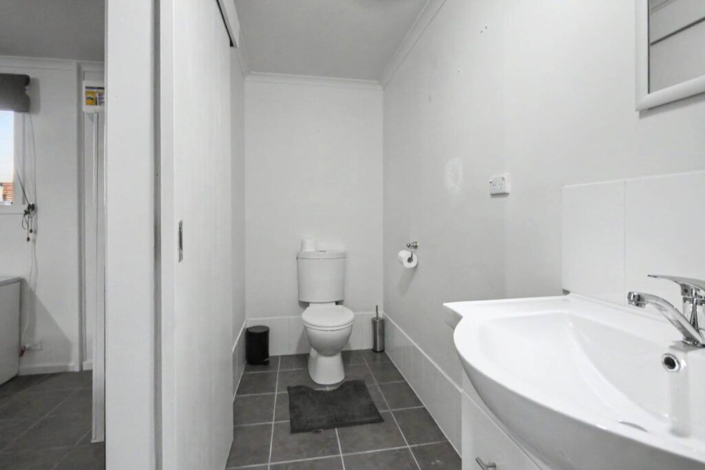 60-Collingrove-Avenue-Broadview-Room F-036
