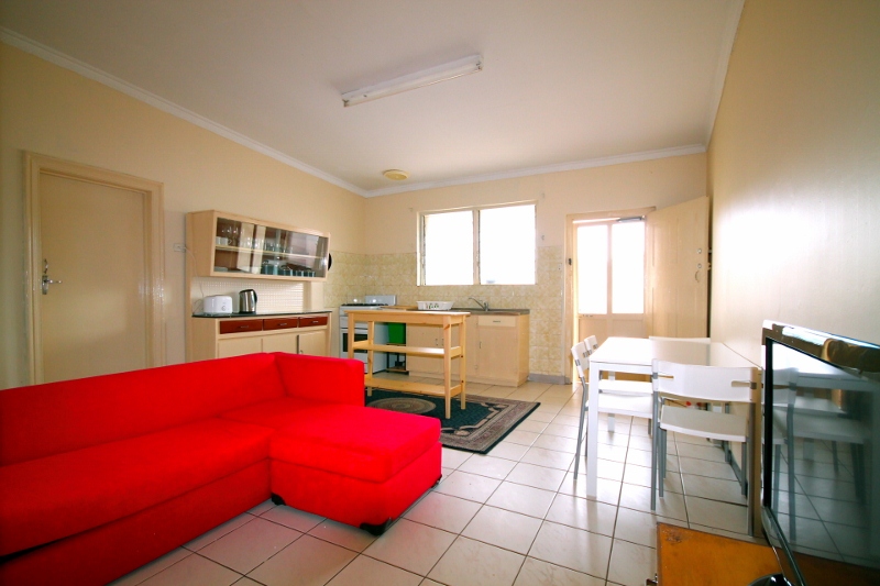 Mile End Henley Beach Road House (2)