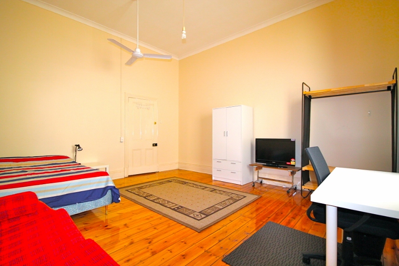 Mile End Henley Beach Road Room D (3)