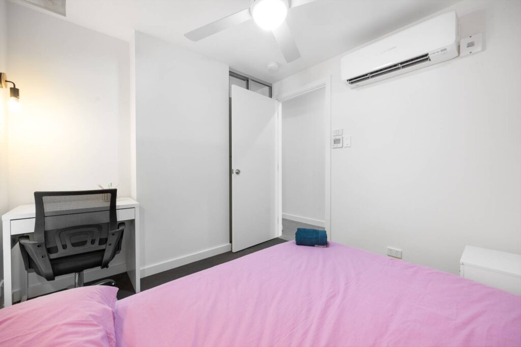 Woodmere-Room B-020
