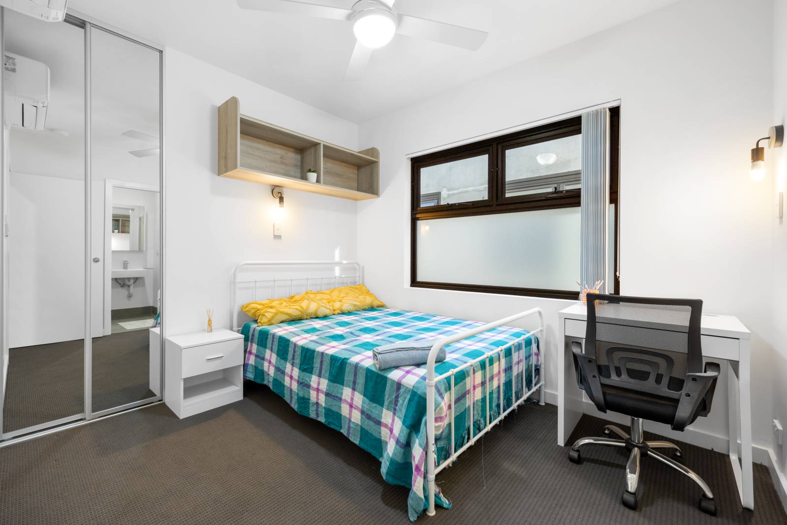 Woodmere-Room F-039