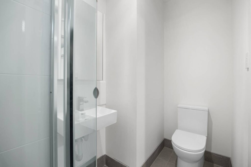 Woodmere-Room F-044